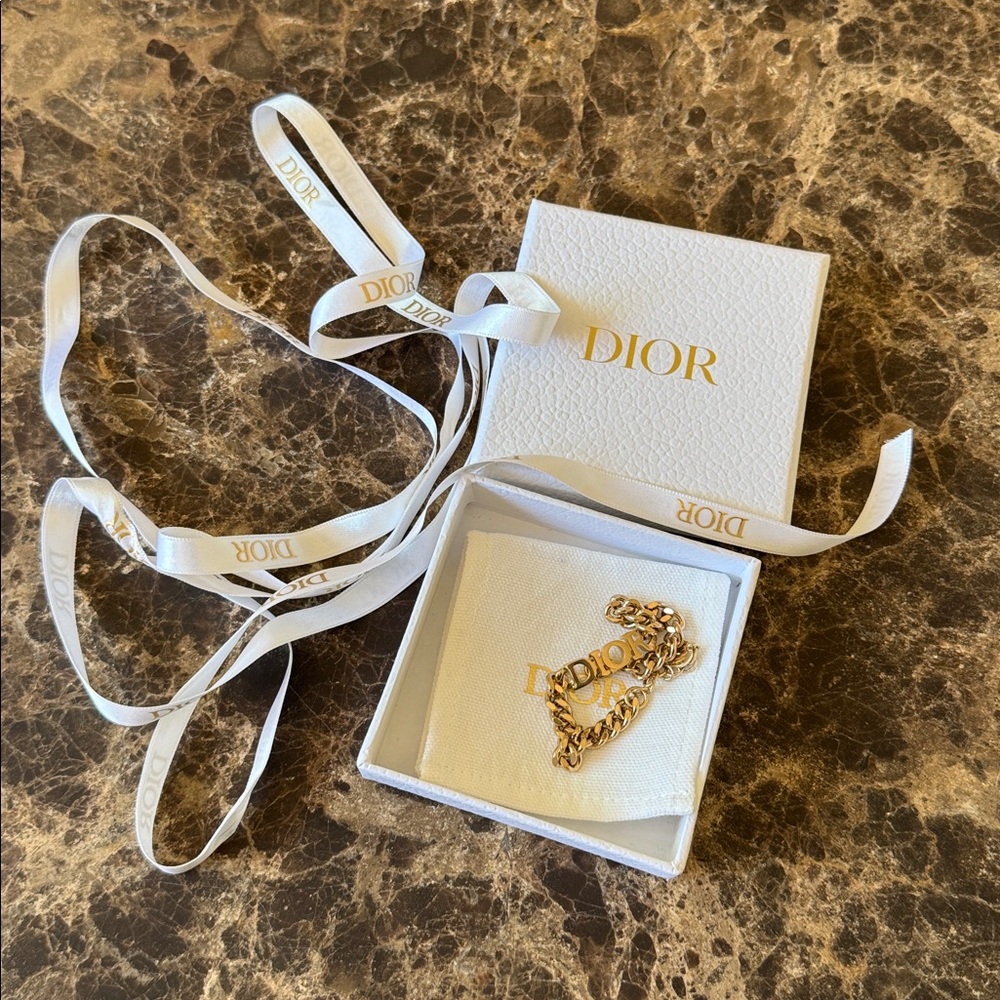 Christian Dior gold chain link logo bracelet adjustable size with box - Picture 7 of 7